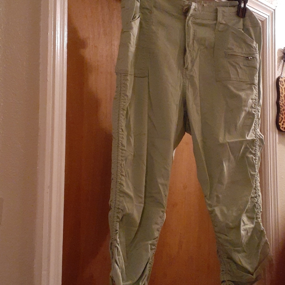 Women Capri